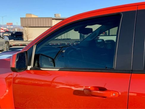 Used 2020 Chevrolet Colorado ZR2 image 12