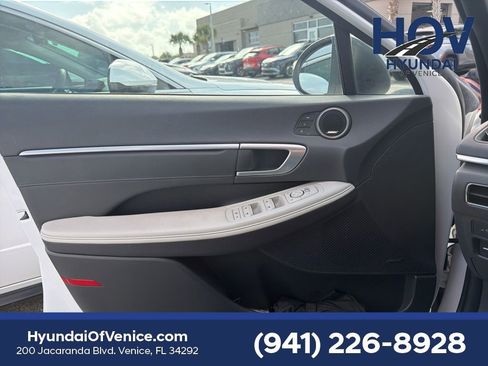 Used 2022 Hyundai Sonata Limited image 8
