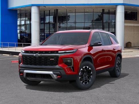 New 2027 Chevrolet Traverse Z71 w/ Enhanced Driving Package AWD/4WD image 6