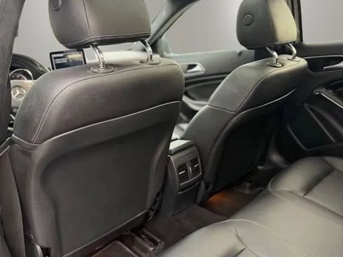 Used 2019 Mercedes-Benz GLA 250 4MATIC image 17