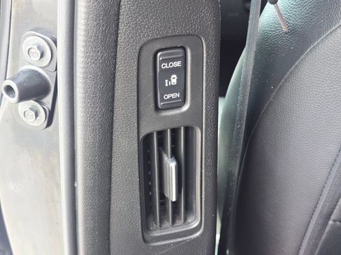 Used 2024 Honda Odyssey EX-L image 21