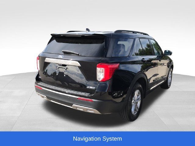 Used 2023 Ford Explorer XLT AWD/4WD image 2