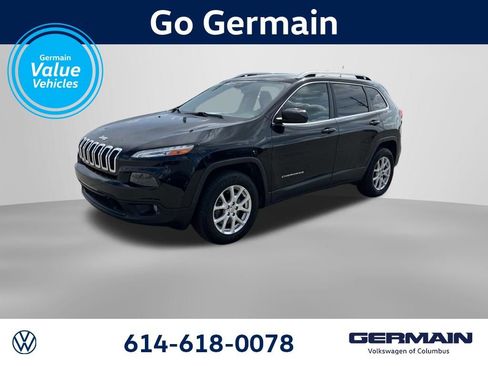 Used 2016 Jeep Cherokee Latitude w/ Cold Weather Group AWD/4WD image 1