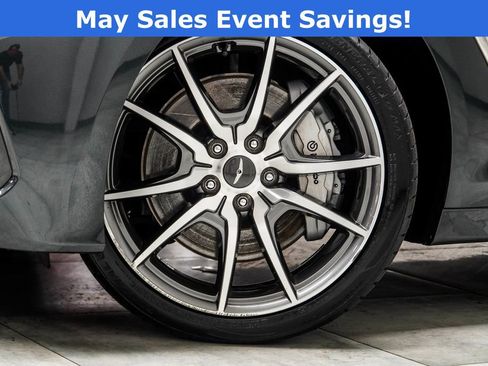 Used 2019 Genesis G70 3.3T Design RWD image 3