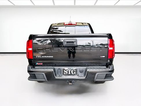Used 2022 Chevrolet Colorado LT w/ LT Convenience Package image 5