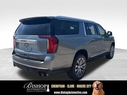 Used 2021 GMC Yukon XL Denali AWD/4WD image 12
