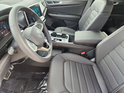 New 2026 Volkswagen Atlas Cross Sport SEL R-Line image 3