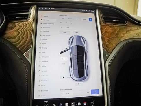 Used 2019 Tesla Model S AWD image 18