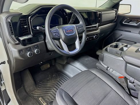Used 2024 GMC Sierra 1500 Elevation image 7