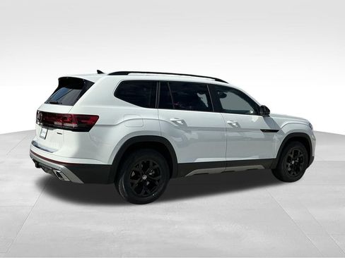 Used 2024 Volkswagen Atlas Peak Edition SE AWD/4WD image 10