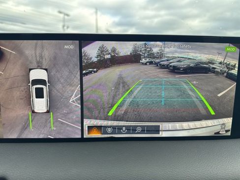 Used 2025 Nissan Armada PRO-4X w/ Pro-4X Premium Package image 25