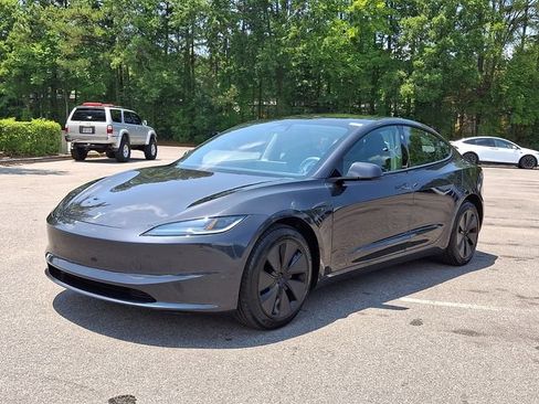 Used 2025 Tesla Model 3 Long Range RWD image 3