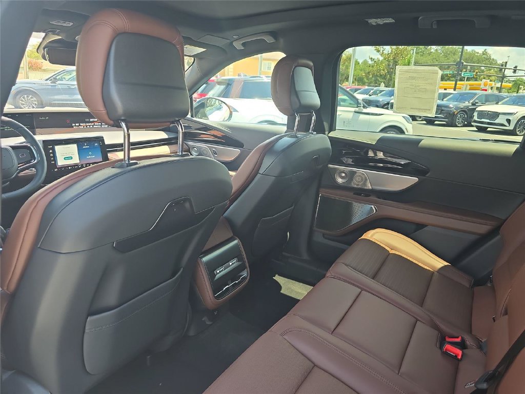 New 2026 Lincoln Nautilus Reserve AWD/4WD image 9