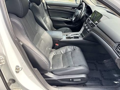 Used 2018 Honda Accord EX-L image 9