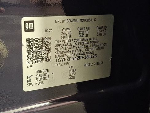 Used 2024 Cadillac XT4 Sport w/ Cold Weather Package AWD/4WD image 27