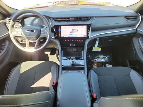New 2026 Jeep Grand Cherokee Altitude RWD image 10