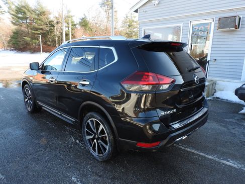 Used 2018 Nissan Rogue SL w/ Premium Package image 4