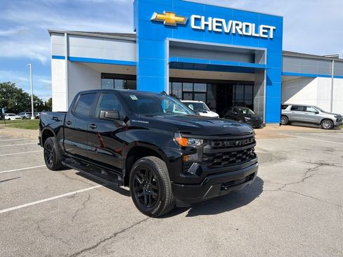 Used 2025 Chevrolet Silverado 1500 Custom AWD/4WD image 1