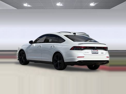 Used 2025 Honda Accord Sport image 3