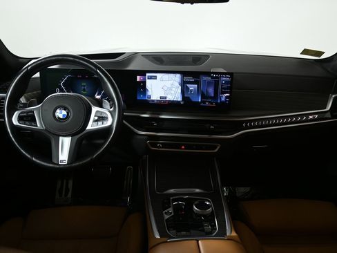 Certified 2023 BMW X7 xDrive40i w/ Executive Package image 17