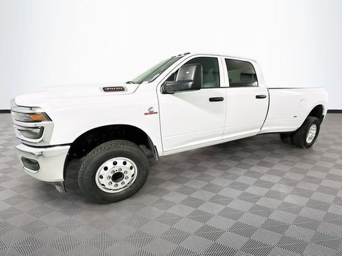 New 2026 RAM 3500 Tradesman w/ Chrome Appearance Group image 24