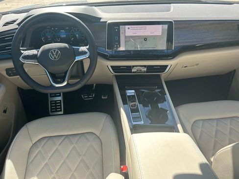 New 2026 Volkswagen Atlas SEL Premium R-Line AWD/4WD image 9