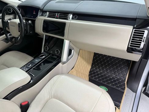 Used 2020 Land Rover Range Rover HSE image 10