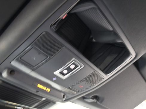 Used 2025 Land Rover Discovery Sport Dynamic SE image 35