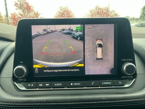 Used 2021 Nissan Rogue SV image 24