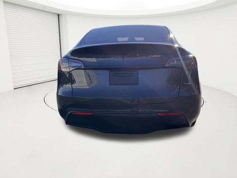 Used 2024 Tesla Model Y Long Range image 4