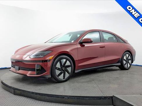 Used 2024 Hyundai Ioniq 6 SE RWD image 2