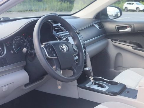 Used 2012 Toyota Camry LE FWD image 12