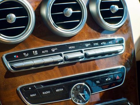 Used 2015 Mercedes-Benz C 300 4MATIC Sedan image 30