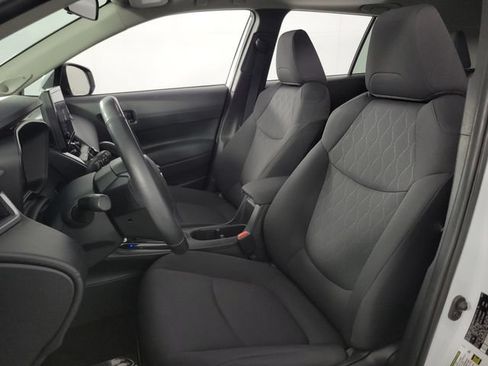 Used 2023 Toyota Corolla Cross LE w/ Moonroof Package AWD/4WD image 15