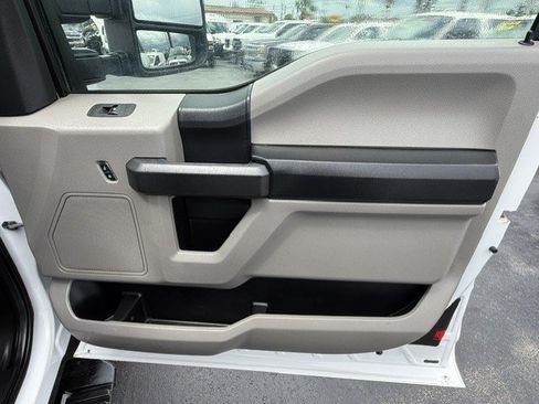 Used 2017 Ford F250 XL w/ Power Equipment Group AWD/4WD image 20