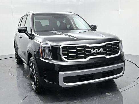 New 2025 Kia Telluride S image 2