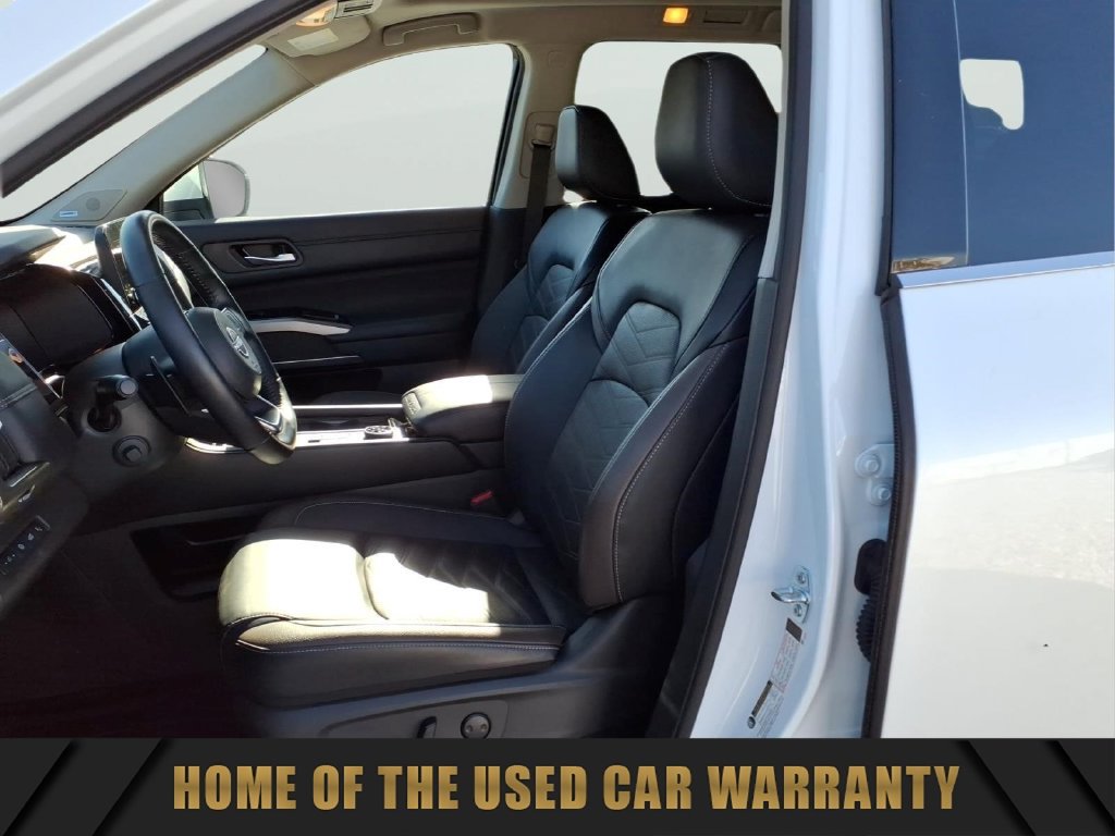 Used 2025 Nissan Pathfinder Platinum w/ Cargo Package AWD/4WD image 14
