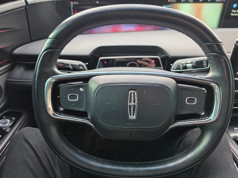 Used 2024 Lincoln Nautilus Reserve w/ Equipment Group 202A image 14