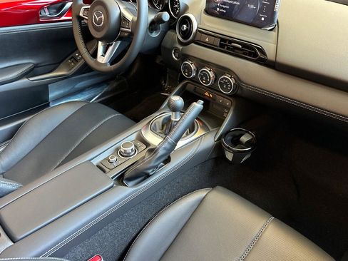 New 2025 MAZDA MX-5 Miata Grand Touring w/ Appearance Package image 16