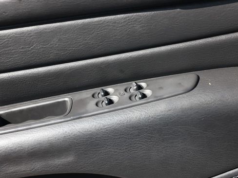 Used 2006 Chrysler Sebring Touring FWD image 41