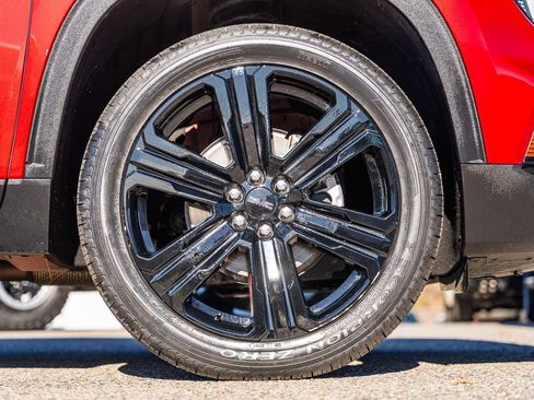 Used 2024 GMC Acadia Elevation w/ Black Edition image 9