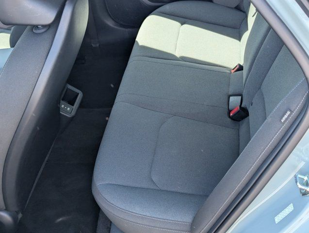 Used 2025 Kia K4 FWD image 11