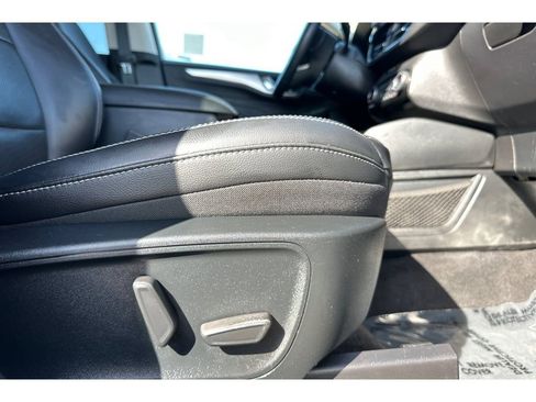 Used 2021 Ford Escape Titanium image 23