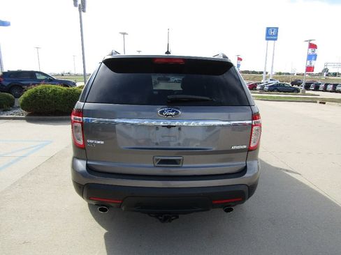 Used 2013 Ford Explorer XLT image 6