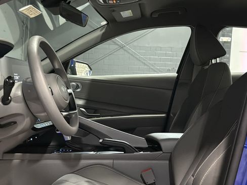 Used 2024 Hyundai Elantra SEL FWD image 10