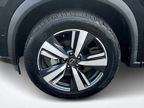 Used 2023 Nissan Rogue SL w/ SL Premium Package image 33