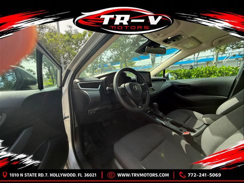 Used 2023 Toyota Camry SE FWD image 12