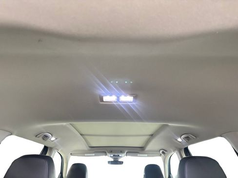 Used 2024 Volkswagen Atlas SE w/ Panoramic Sunroof Package AWD/4WD image 78