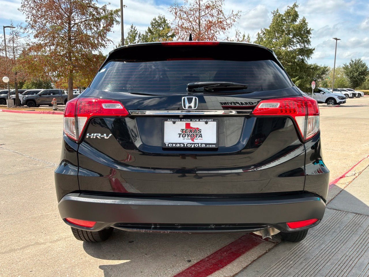 Used 2021 Honda HR-V LX image 4