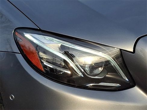 Used 2020 Mercedes-Benz E 350 4MATIC Sedan image 9